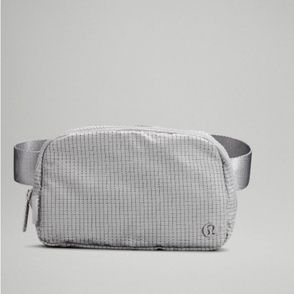 Lululemon grid belt bag